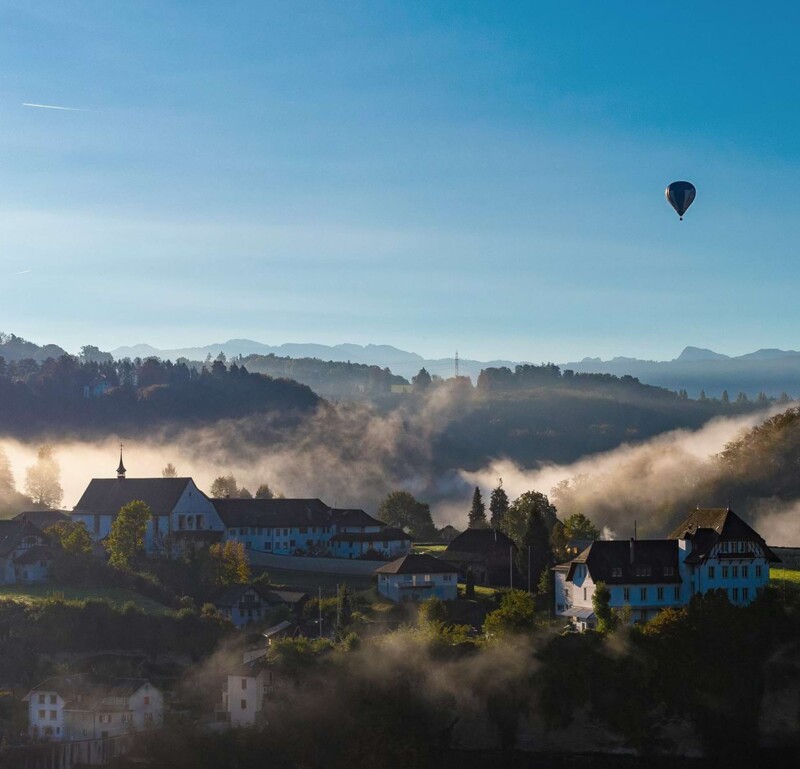 Landschaftsaufnahme aus der Umgebung von Denzlingen. Aufsteigender Nebel im Zweitälerland
